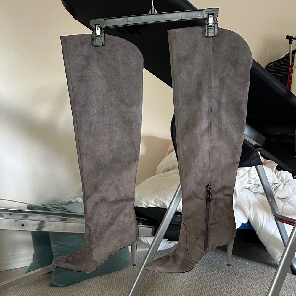 NEW! Never worn! Kendall & Kylie! Over the knee suede grey boots. Size 7.5